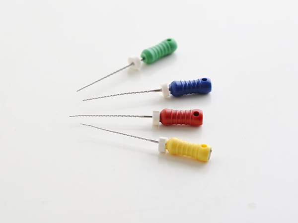 向ヶ丘遊園、登戸の歯医者、近藤歯科のニッケルチタンファイル